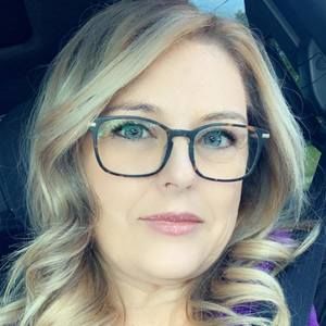 Meet your Posher, Jeanine